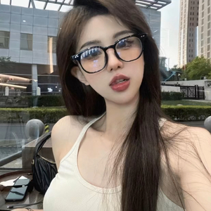 小色妞一区二区三区
